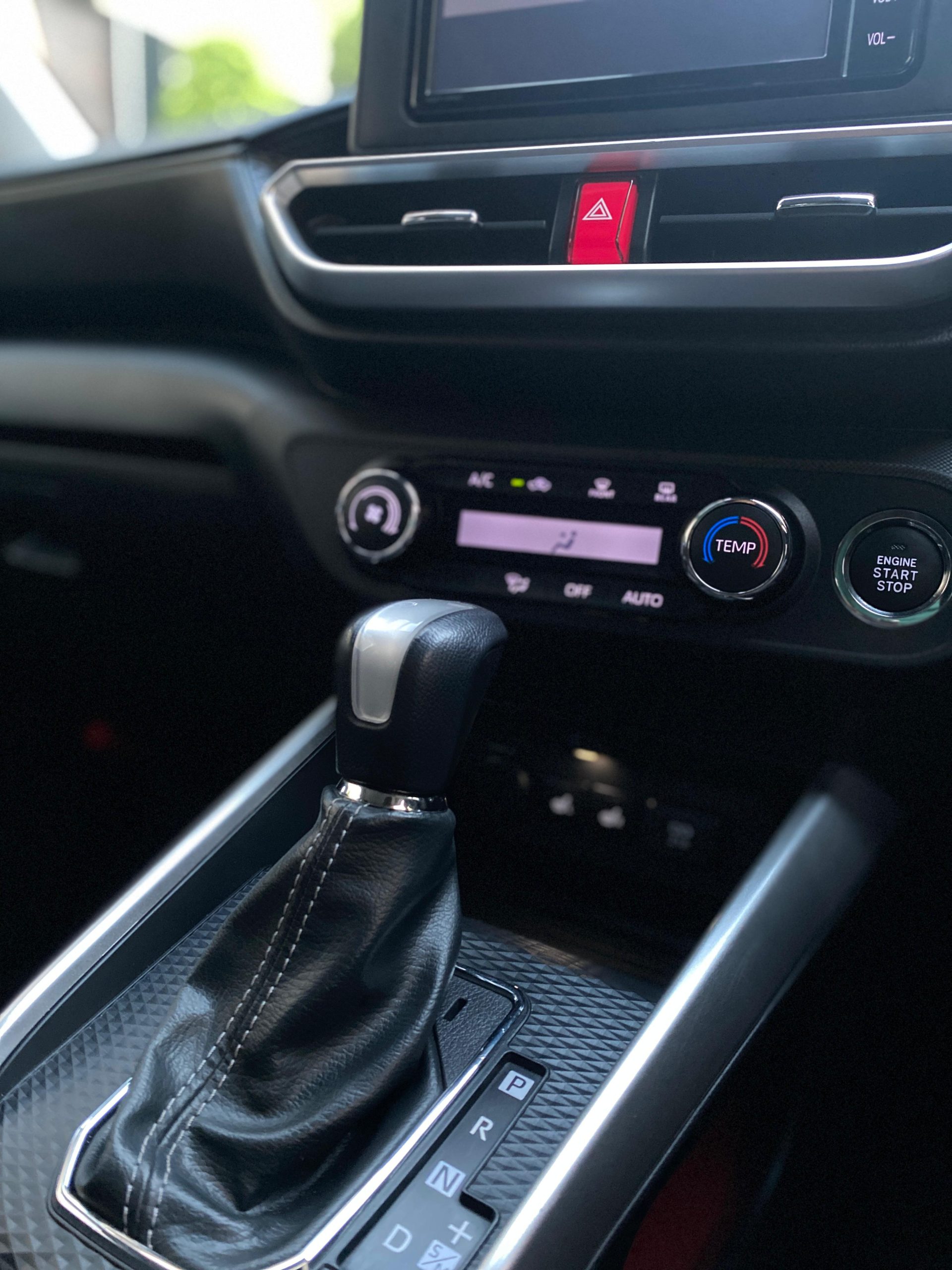 
								Toyota Raize Z Package 2 Tone full									