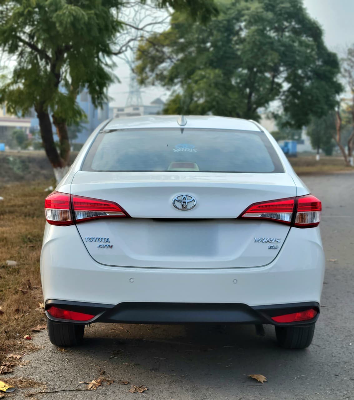 
								Toyota Yaris GLI-CVT full									