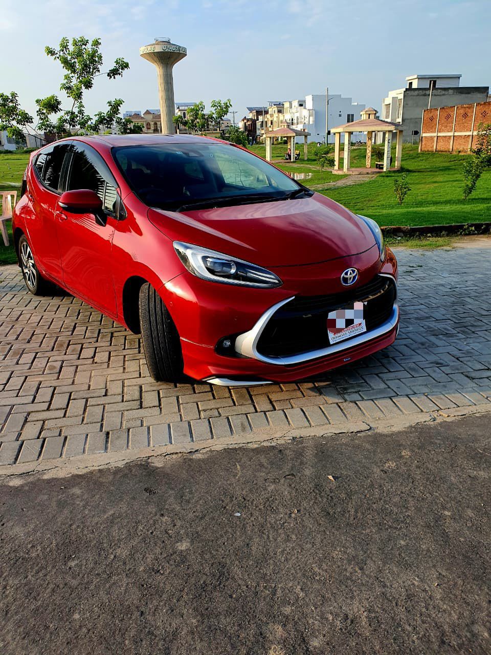 
								Toyota Aqua Z Package full									