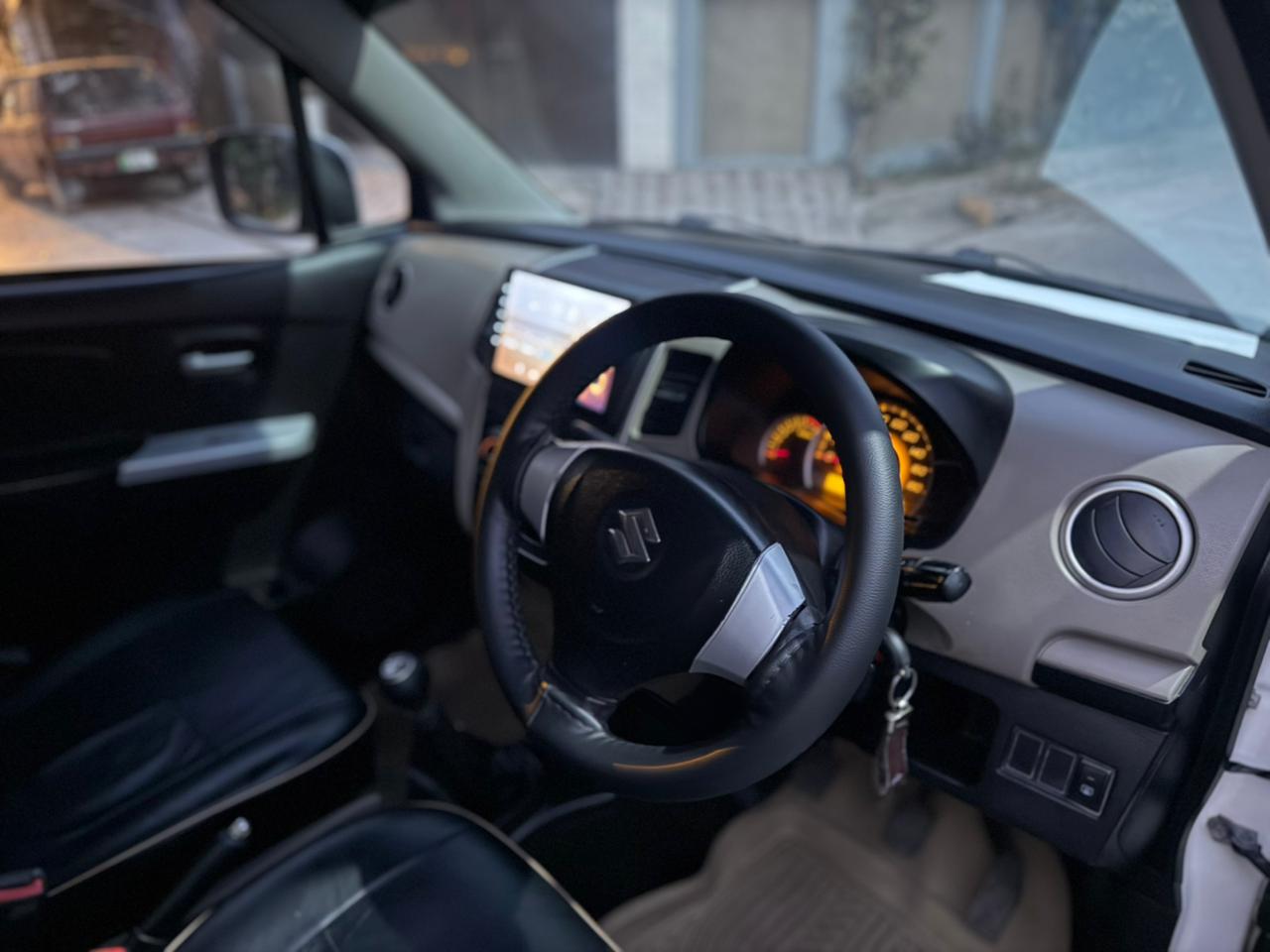 
								Suzuki Wagon R VXL full									