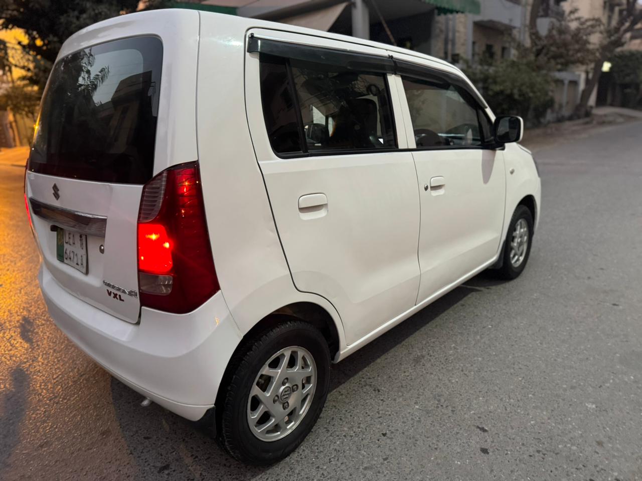 
								Suzuki Wagon R VXL full									