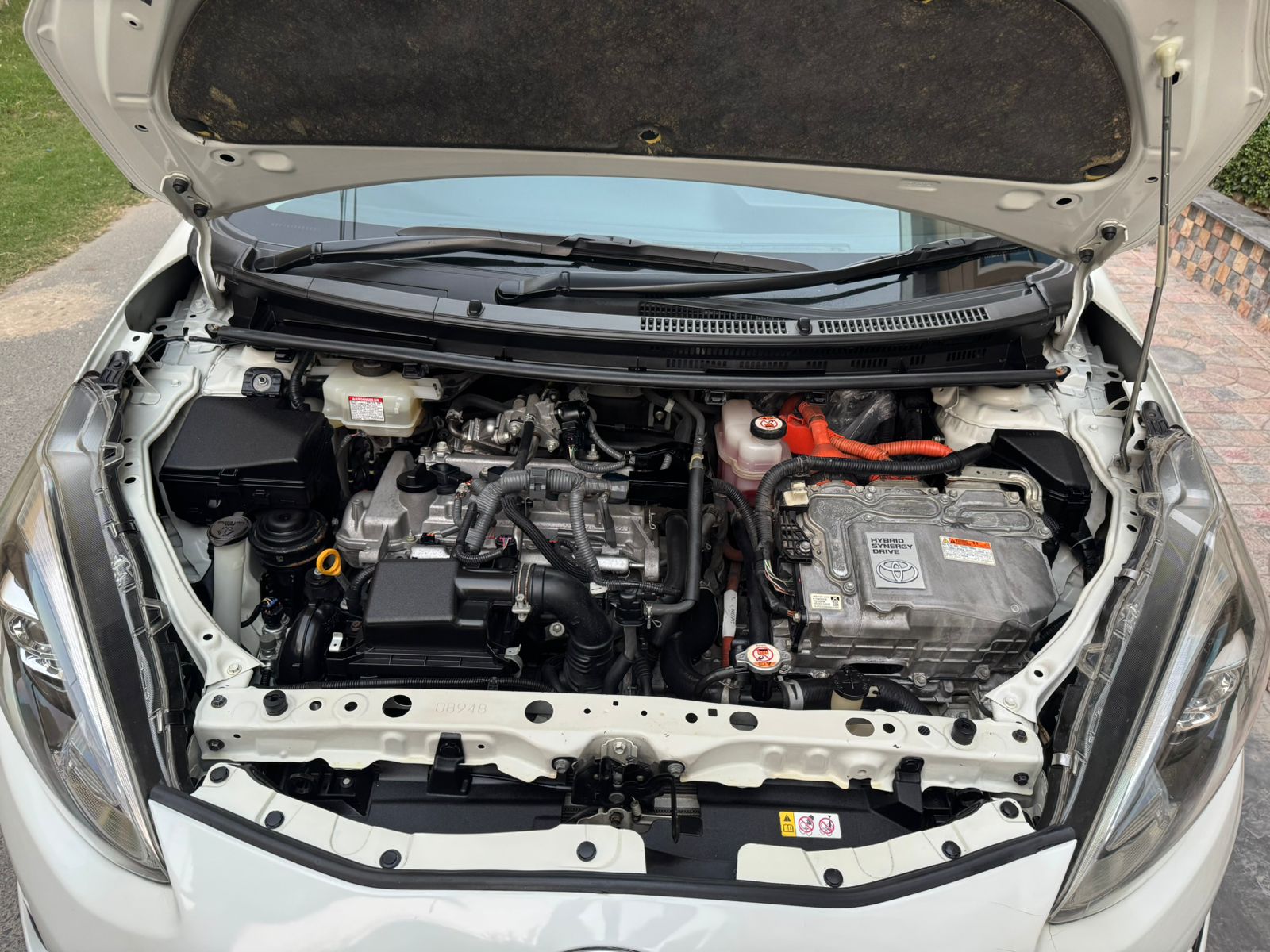 
								Toyota Aqua G Package full									