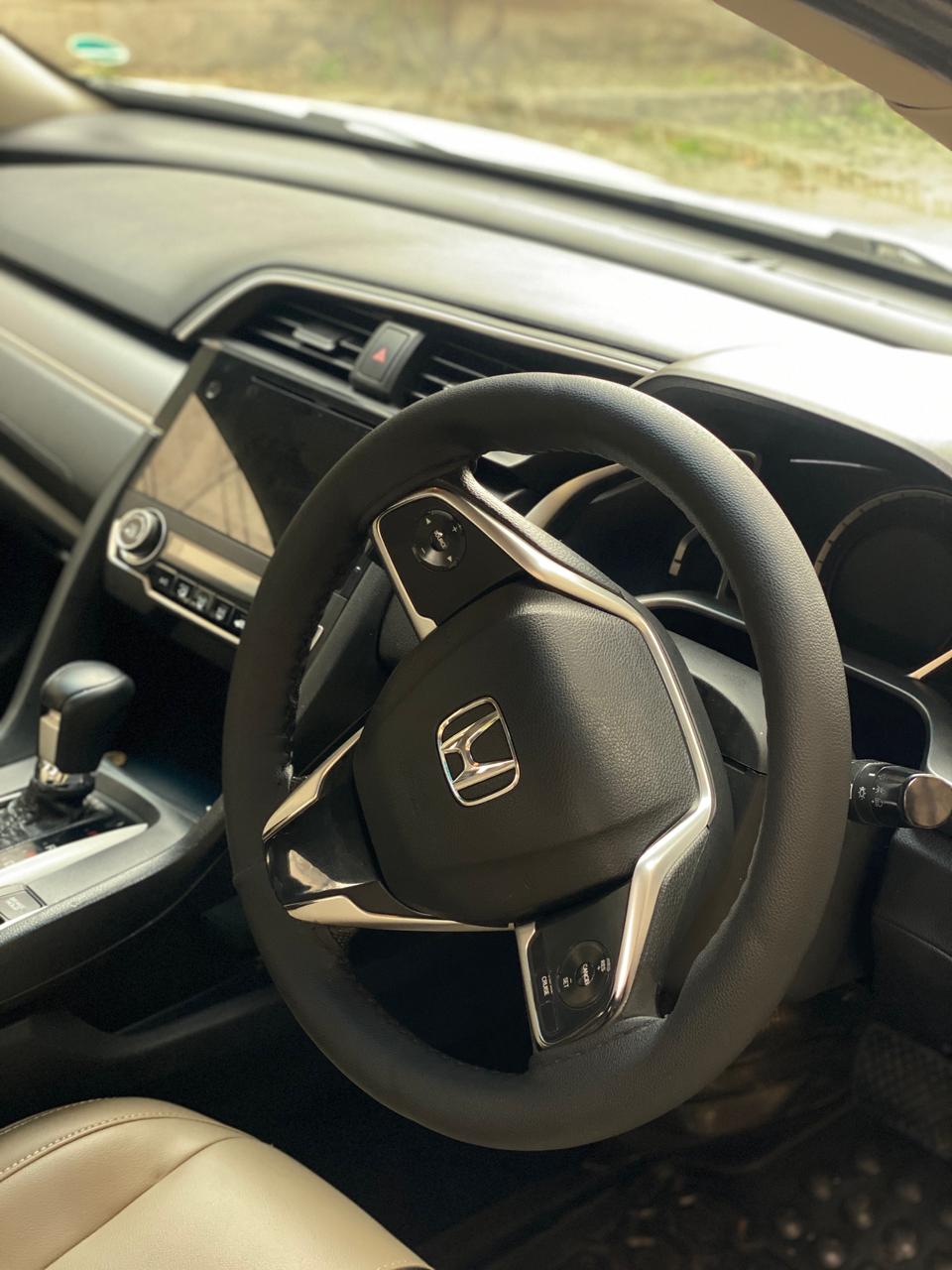 
								Honda Civic UG 1.8 Full Optional full									