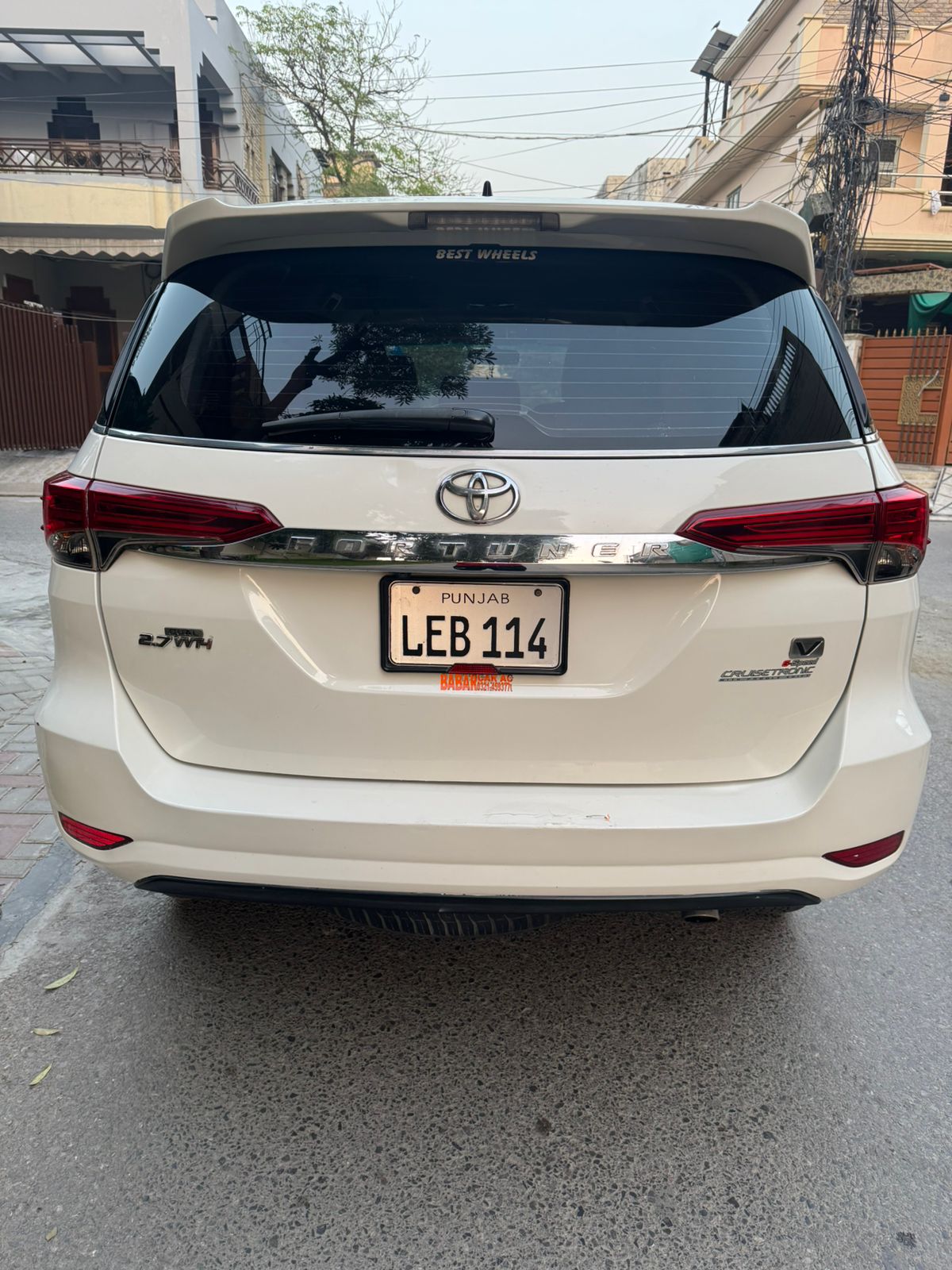 
								Toyota Fortuner V 2.7 full									