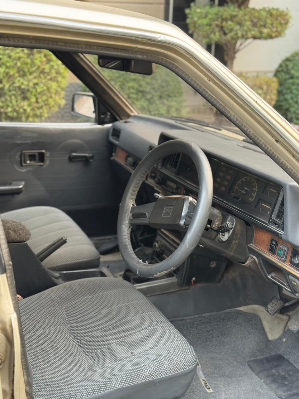 
								Daihatsu LC Charmant full									