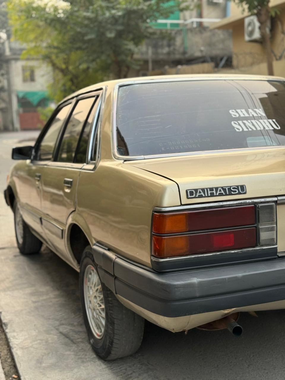 
								Daihatsu LC Charmant full									