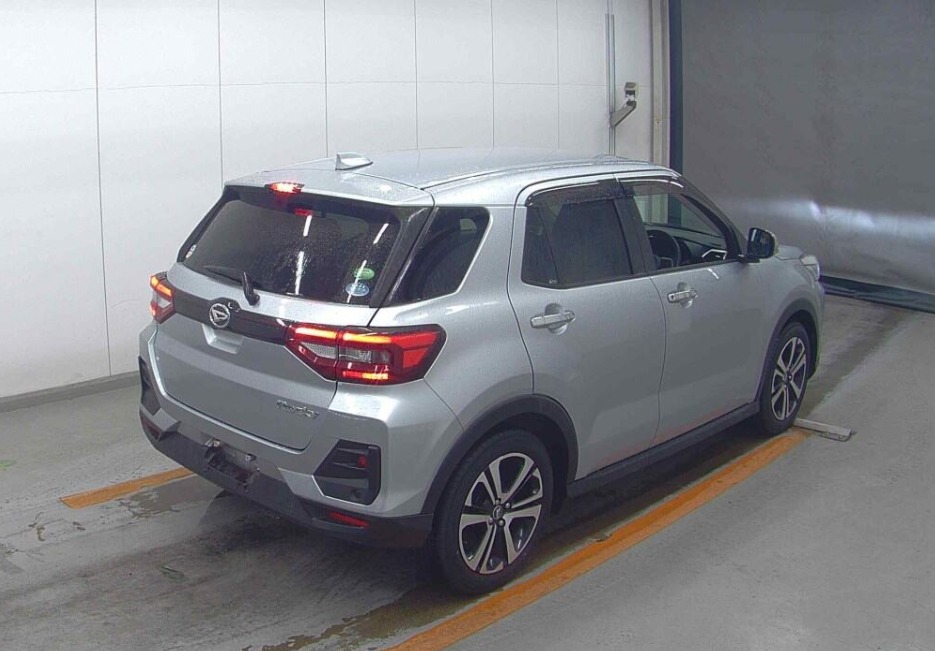 
								Daihatsu Rocky G Package full									