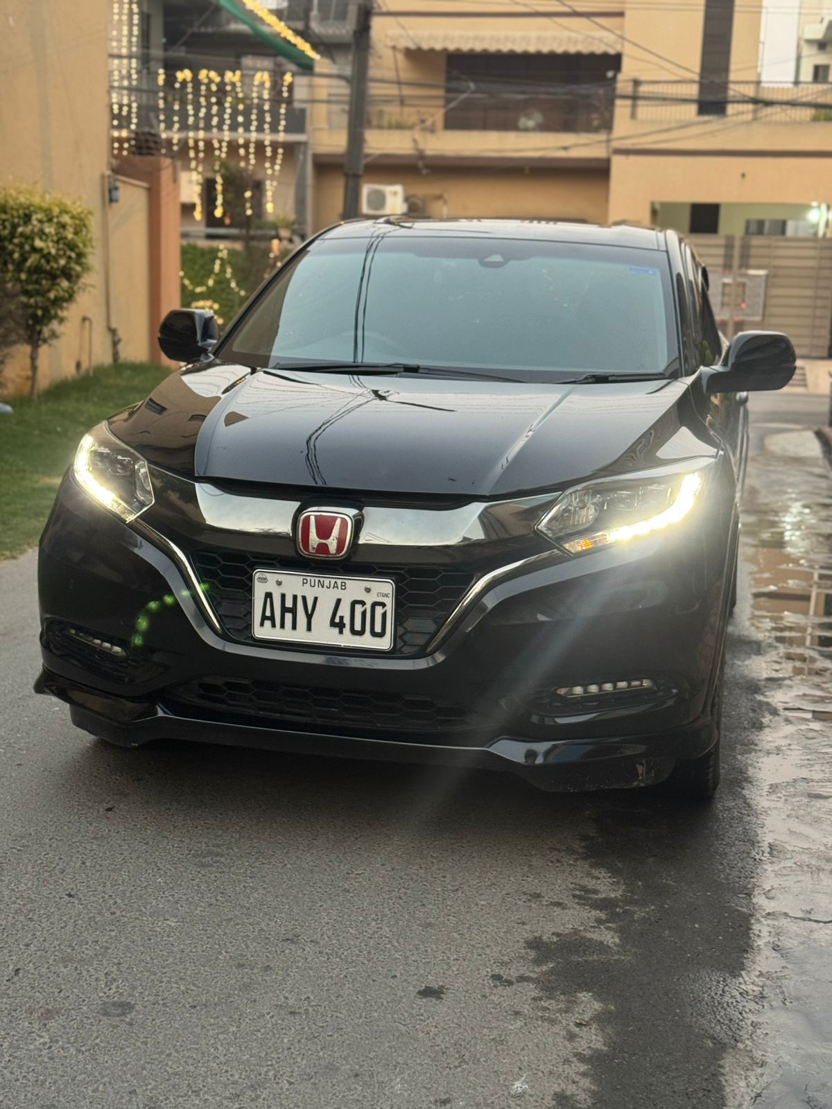 
								Honda Vezel Rs Turbo Full Optional full									