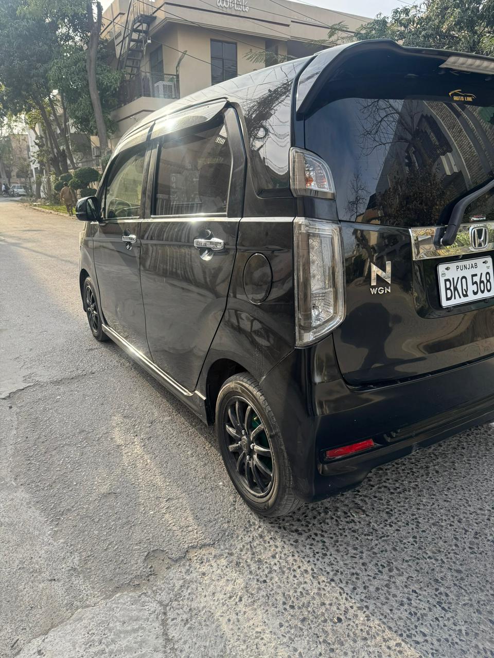 
								Honda N-Wgn Custom Full Optional full									