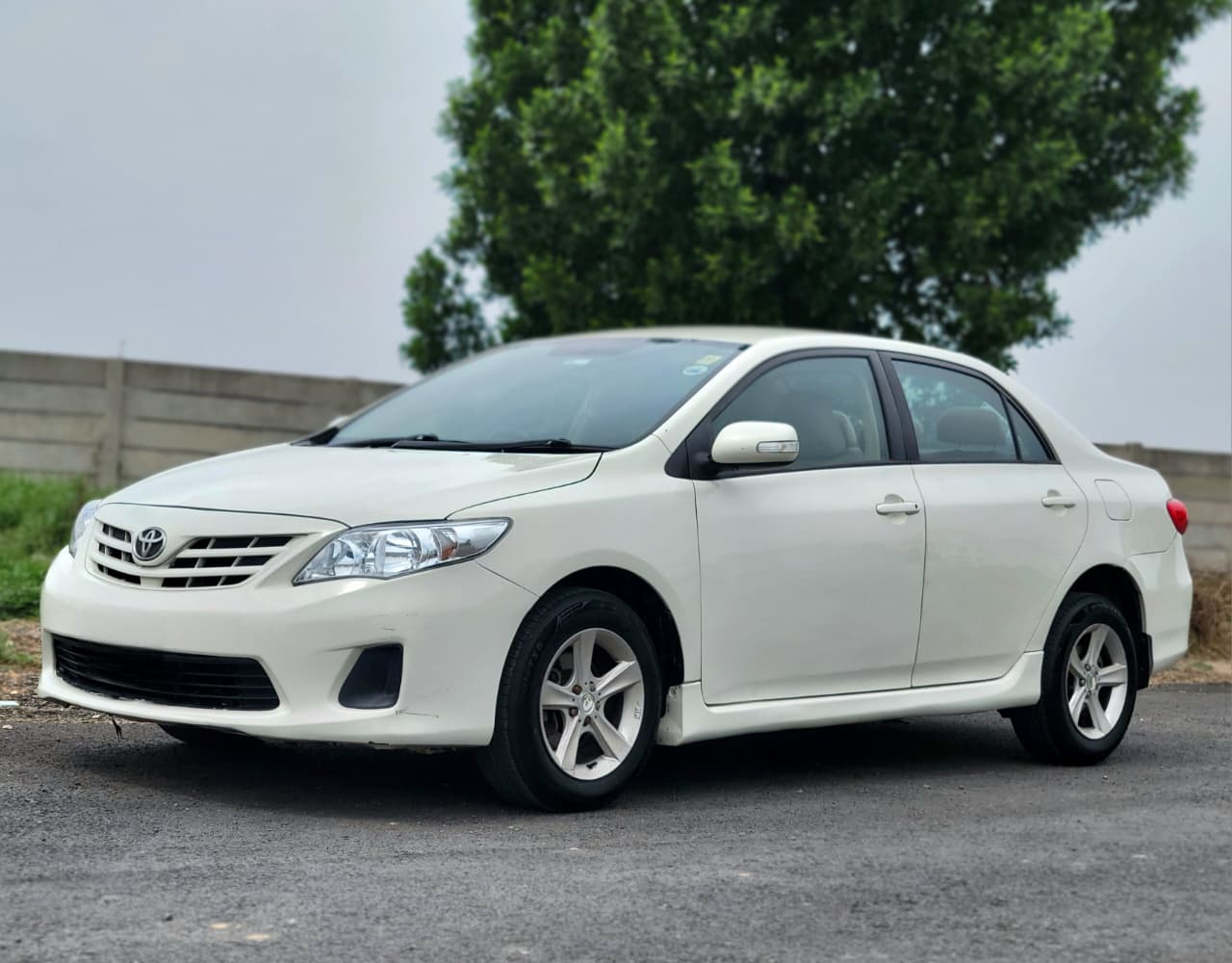 
								Toyota Corolla Xli full									