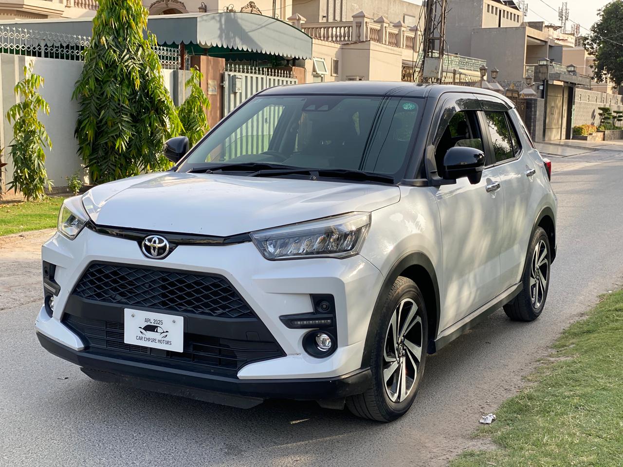 
								Toyota Raize Z Package 2 Tone full									