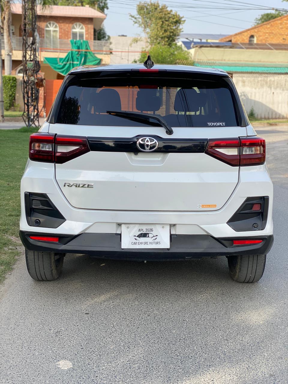 
								Toyota Raize Z Package 2 Tone full									