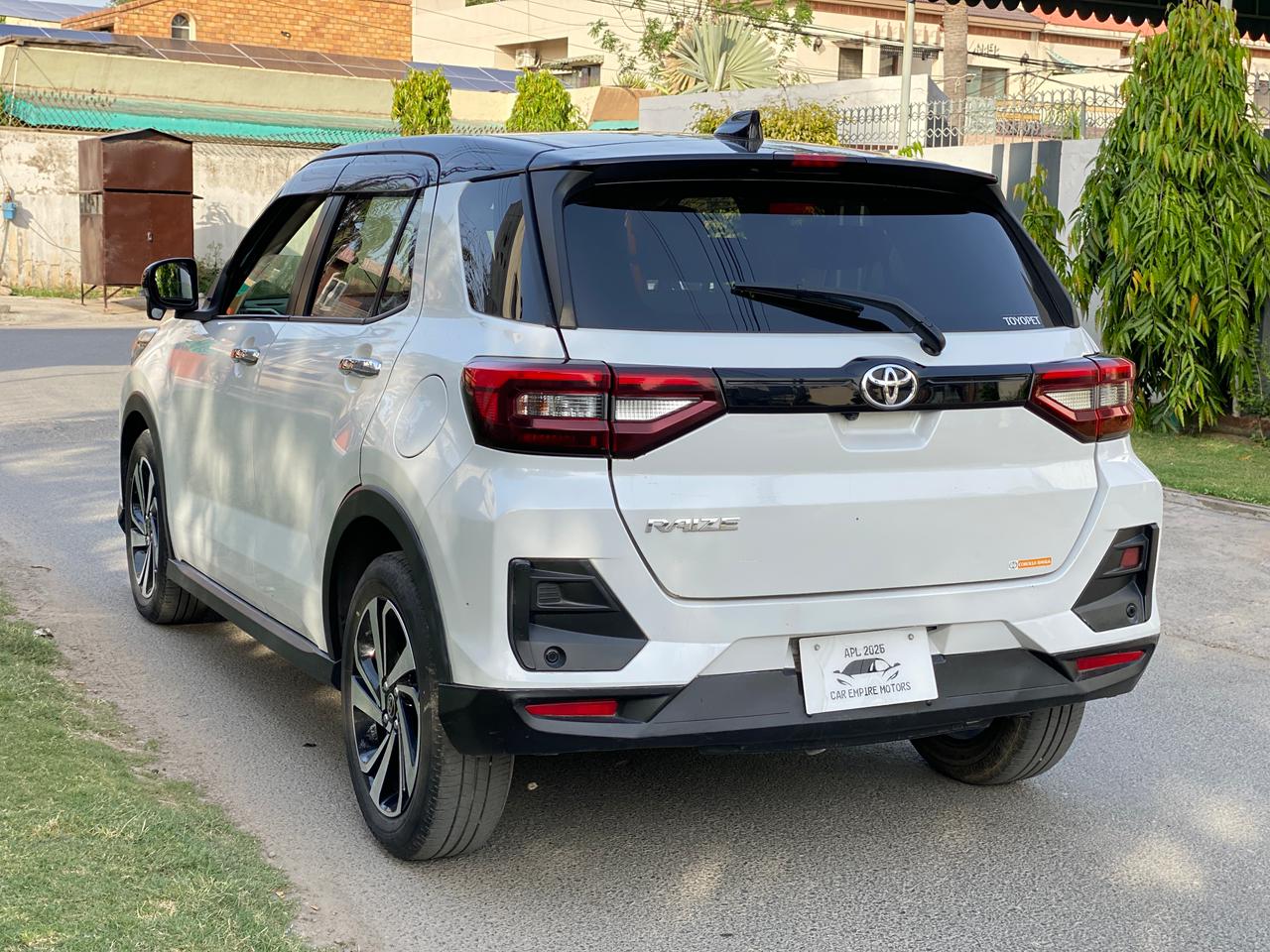 
								Toyota Raize Z Package 2 Tone full									