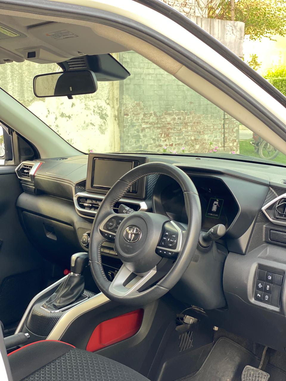 
								Toyota Raize Z Package 2 Tone full									